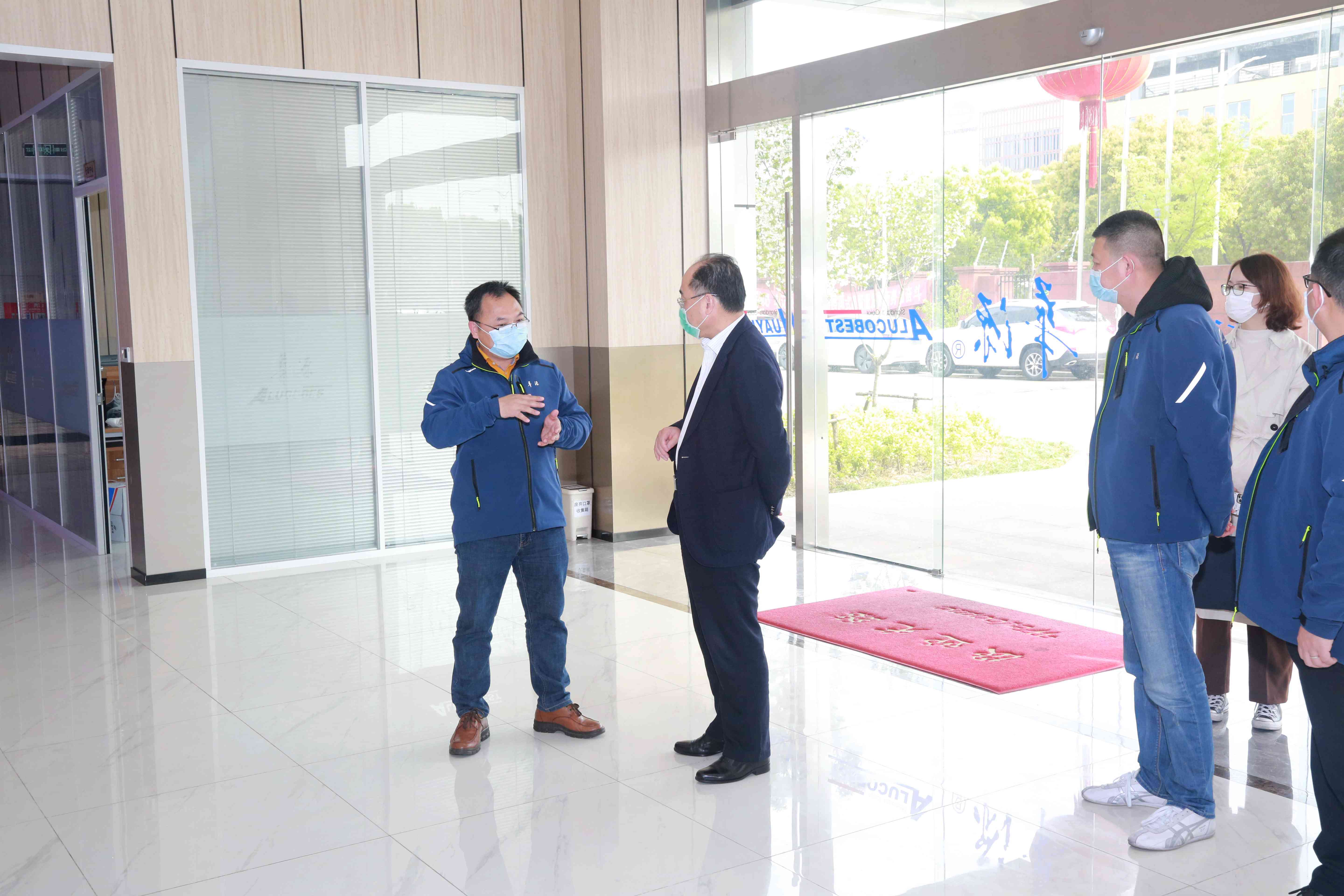 青浦區(qū)委常委、區(qū)政法委書記趙明蒞臨公司調研考察